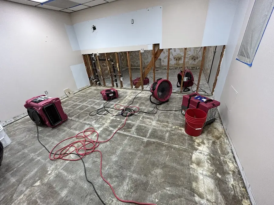Air movers drying a room after a leak in Torrance, CA